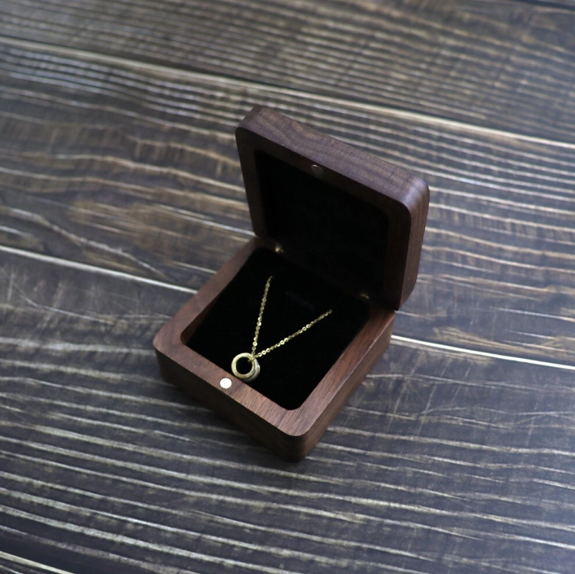 Mason Claye Walnut Wooden Jewelry Box Necklace and Pendant Storage Case